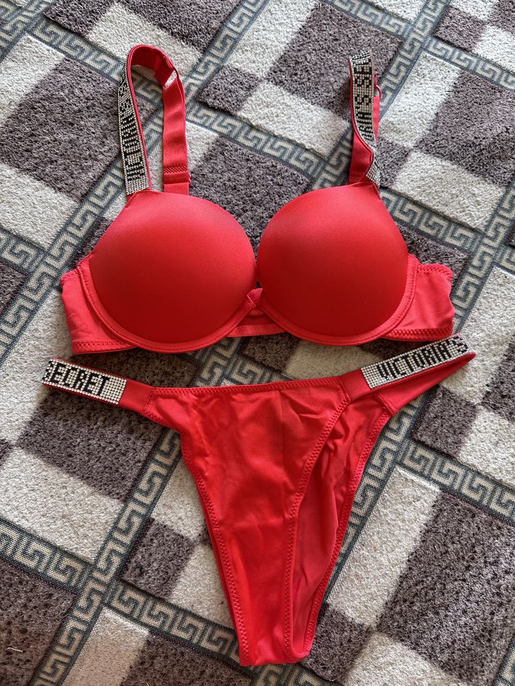 Комплект Victorias Secret
