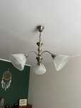Lampa wisząca z trzema punktami świetlnymi