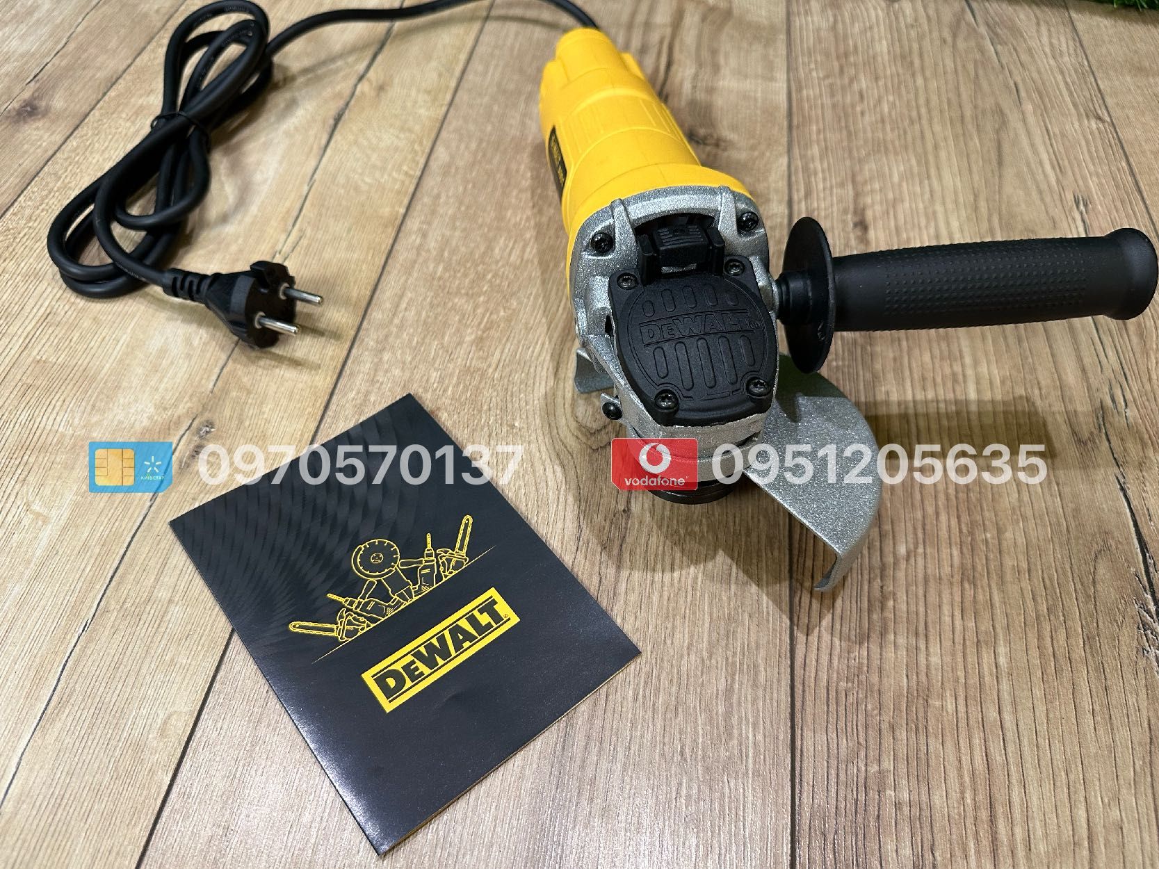 Мережева Болгарка DeWALT A901 900 Вт 125 мм довжина кабелю 2метра