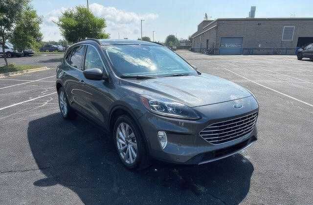 2022 Ford Escape Hybrid Titanium