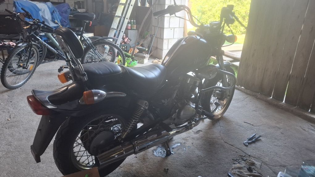 Sym Husky 125 w całości/na części/uszkodzony