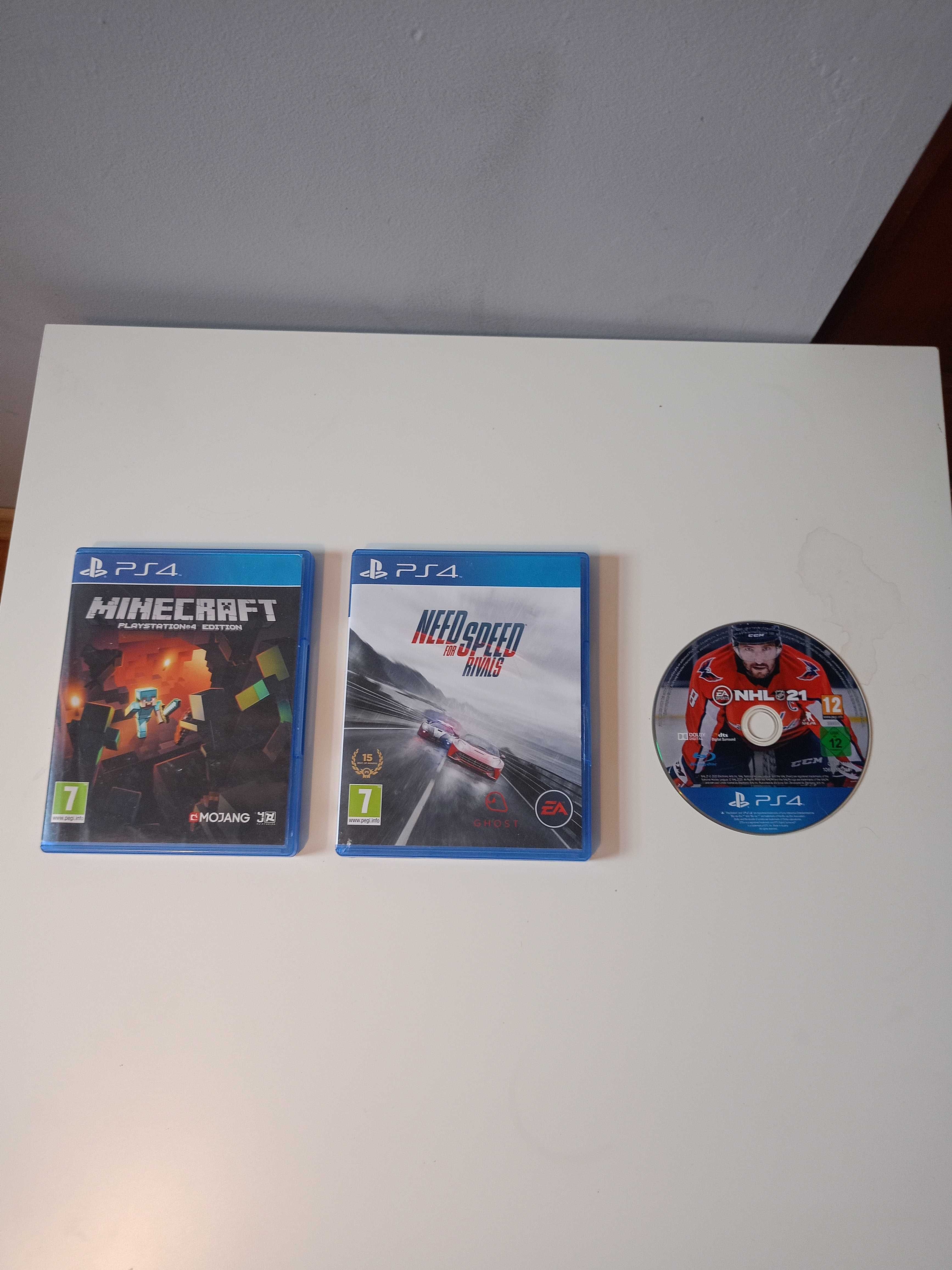 PlayStation 4 Slim + Pad + 3 gry