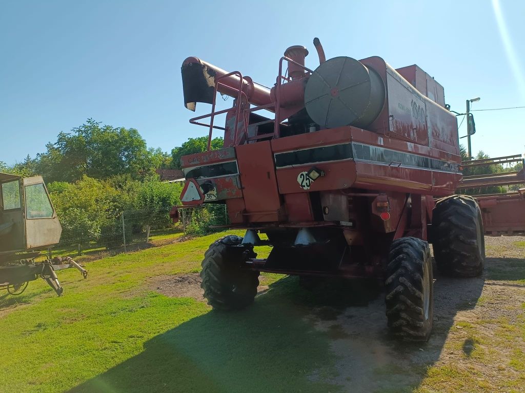 Kombajn zbożowy Case International Axial-Flow 1640