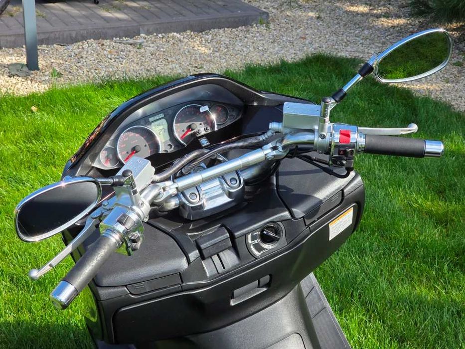 Макси скутер  SUZUKI SKYWAVE 250SS Щойно з Японії Ідеал в Арт Мото