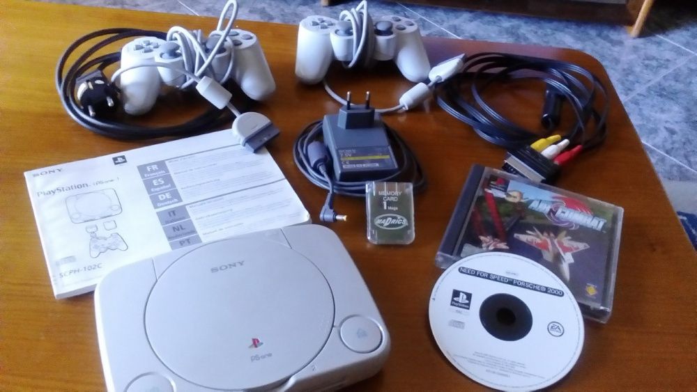 Consola Sony Ps1 com extras