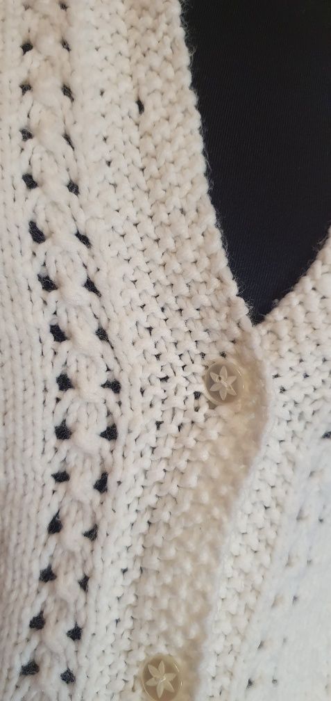 Sweter biały na guziki Oversize  NOWY