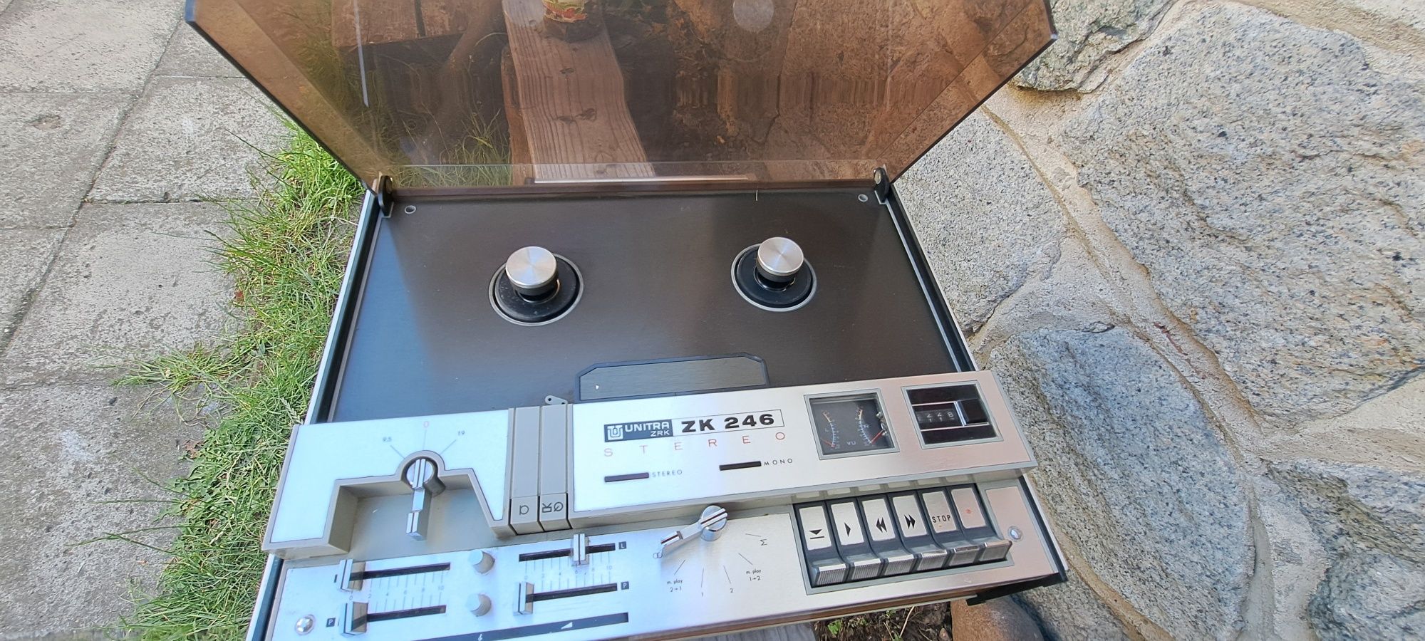 Magnetofon szpulowy Unitra ZK 246