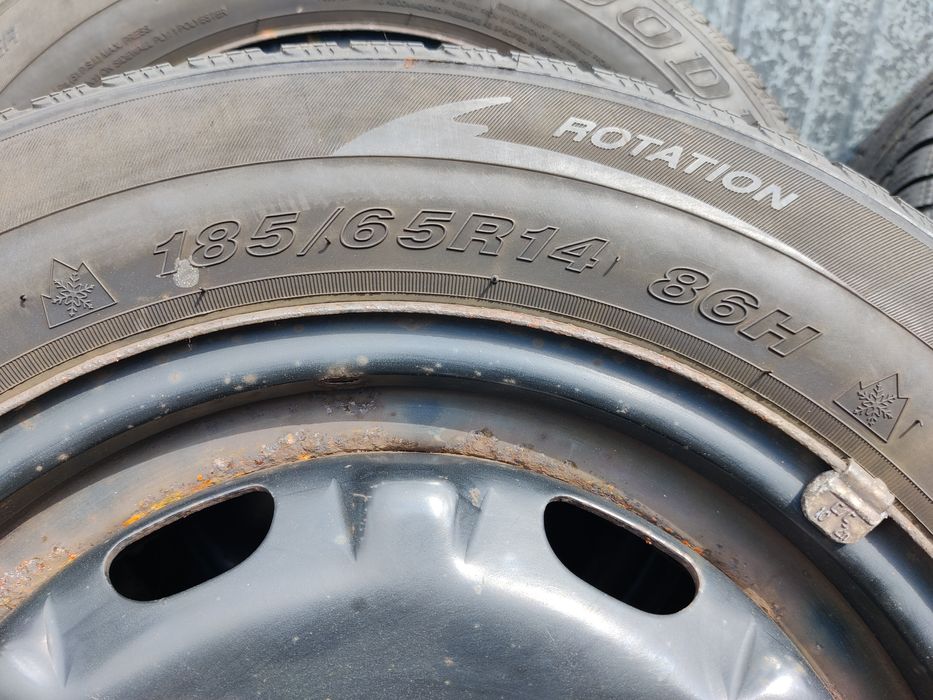 Używane koła z oponami zimowymi 185/65 R14