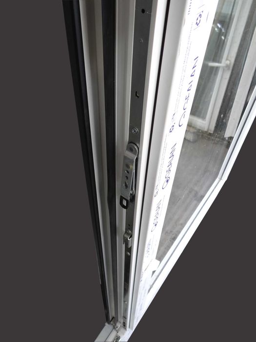 1x Antracyt Gealan 9000 (171,5x229) Niski próg okno tarasowe
