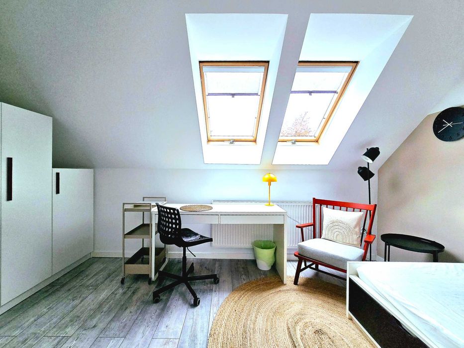 Wynajmę pokój jednoosobowy blisko lotniska, Zabierzowa, Rząski