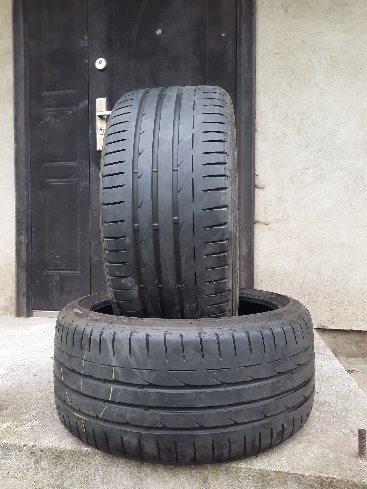 245/35 R19 Bridgestone 2019 рік ПАРА