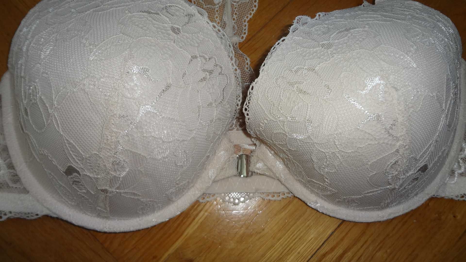 Biustonosz Lindex Teasse 85C braletka push up