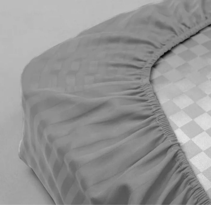 Простирадло на резинці