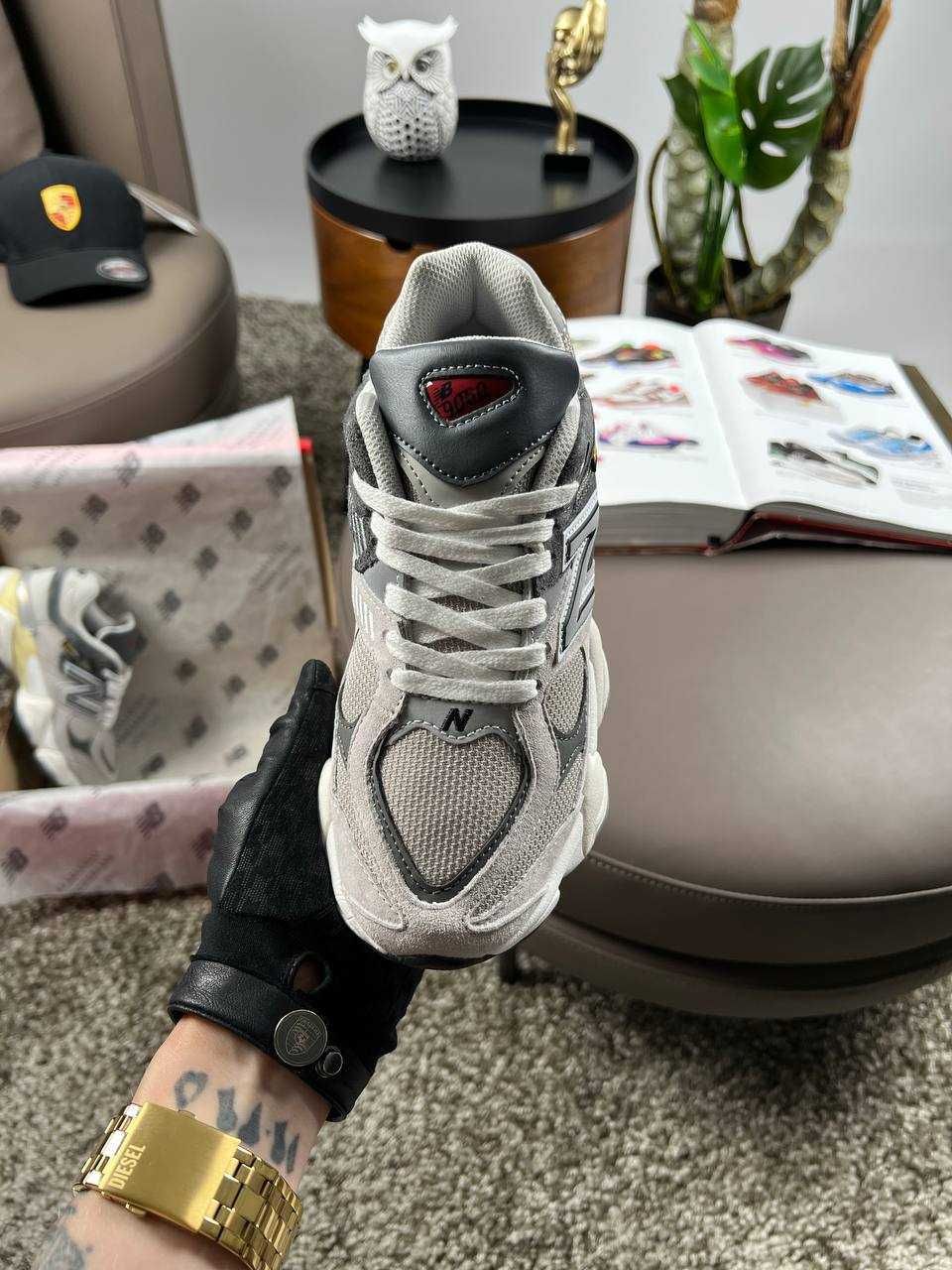 Жіночі кросівки нью беланс New Balance 9060  Light Grey Black [36-41]