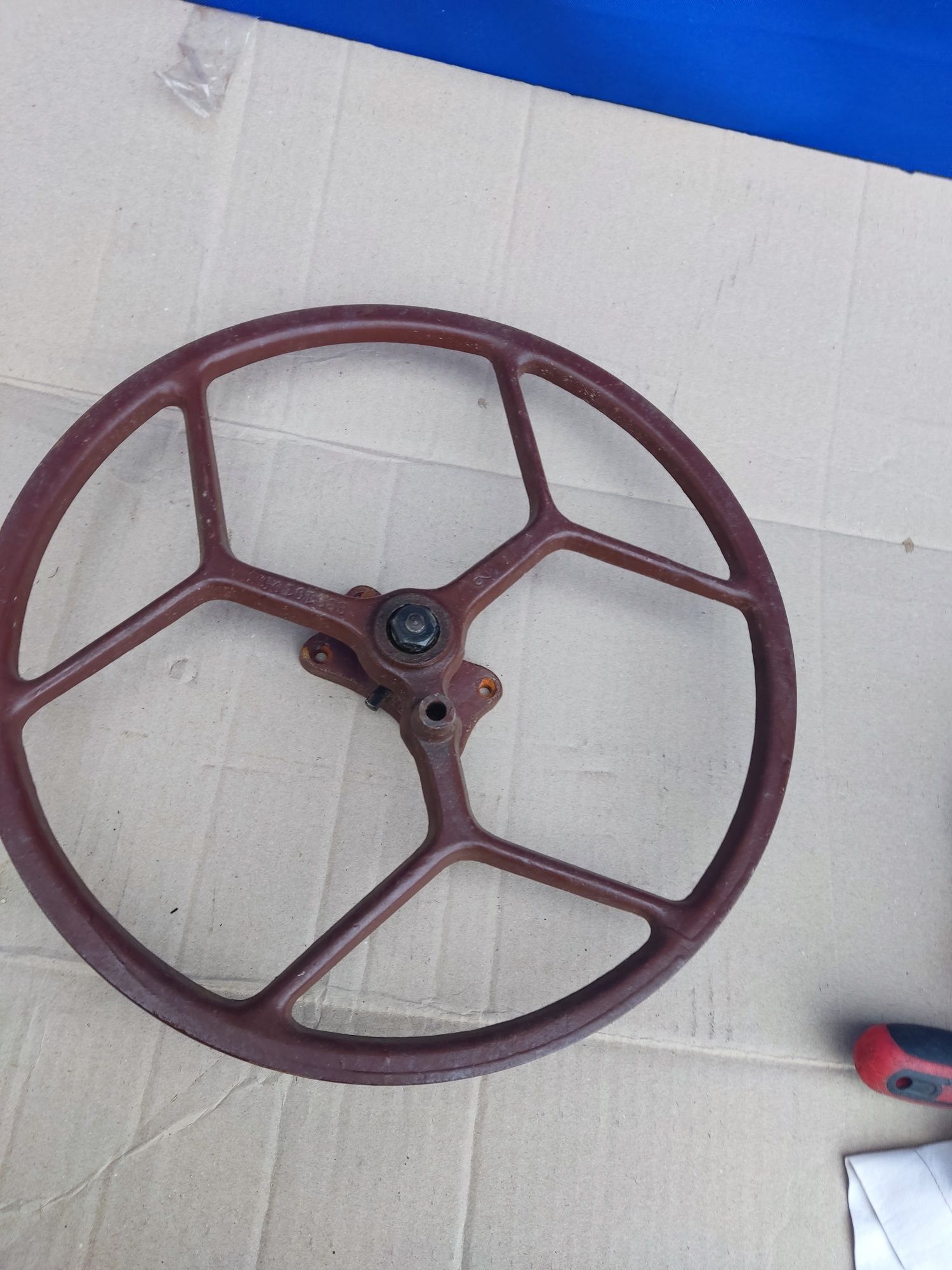 Алюминиевый  шкиф колесо от ножной швейной машинкой СССР диаметр 33 см