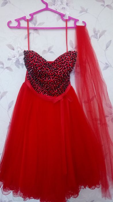 Распродажа Продам новое Шикарное платье концертное