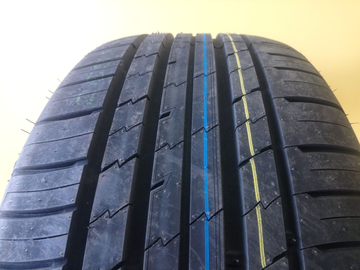 Opony NOWE letnie TRACMAX 265/40R22