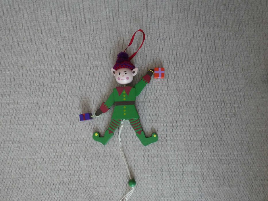 Duende de Natal Articulado em Madeira - Ofereço Bolsinha