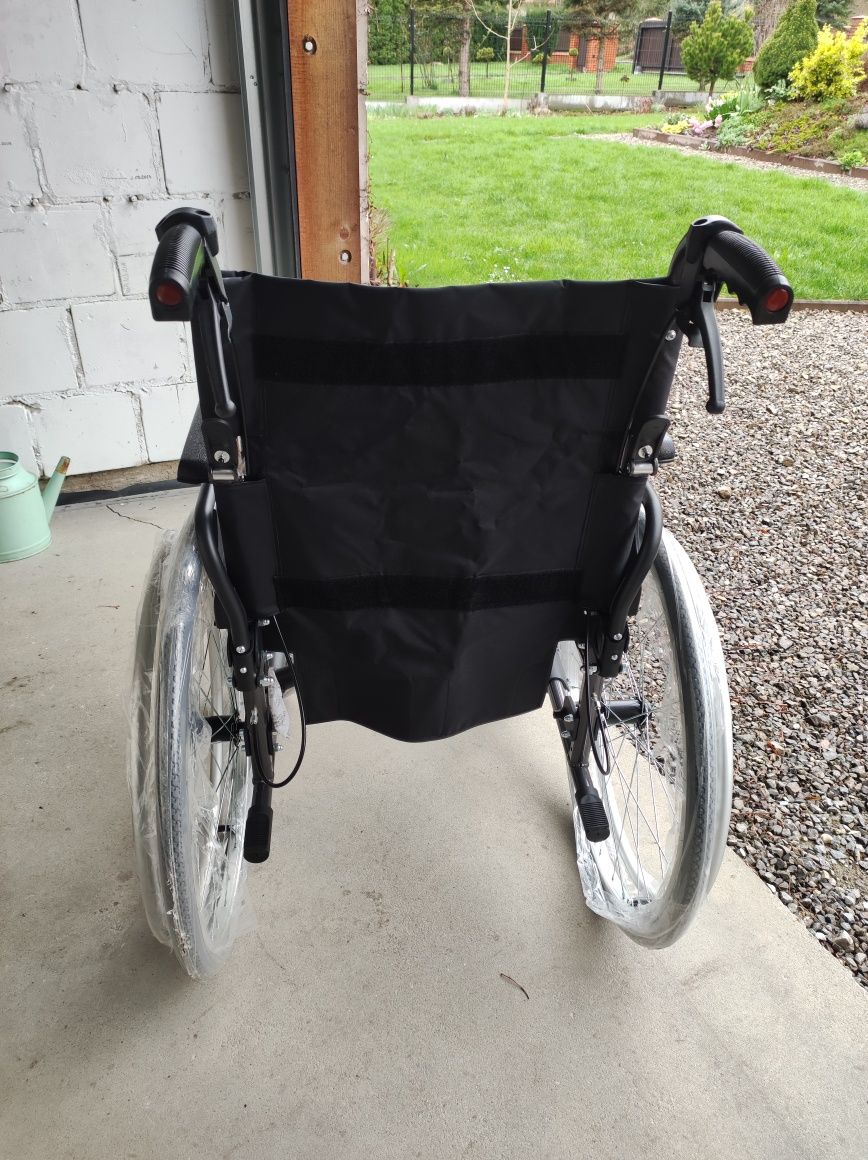 Nowy wózek inwalidzki ręczny Vermeiren D200P