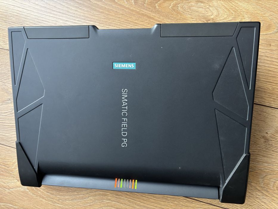 Laptop przemysłowy Field PG M4