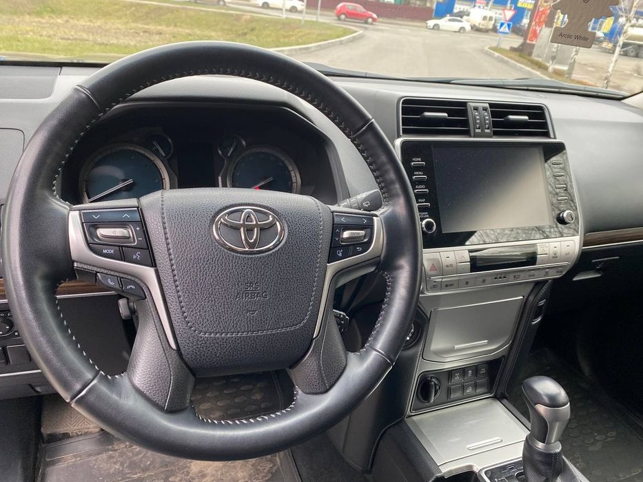 Toyota официал, не крашен, я хозяин