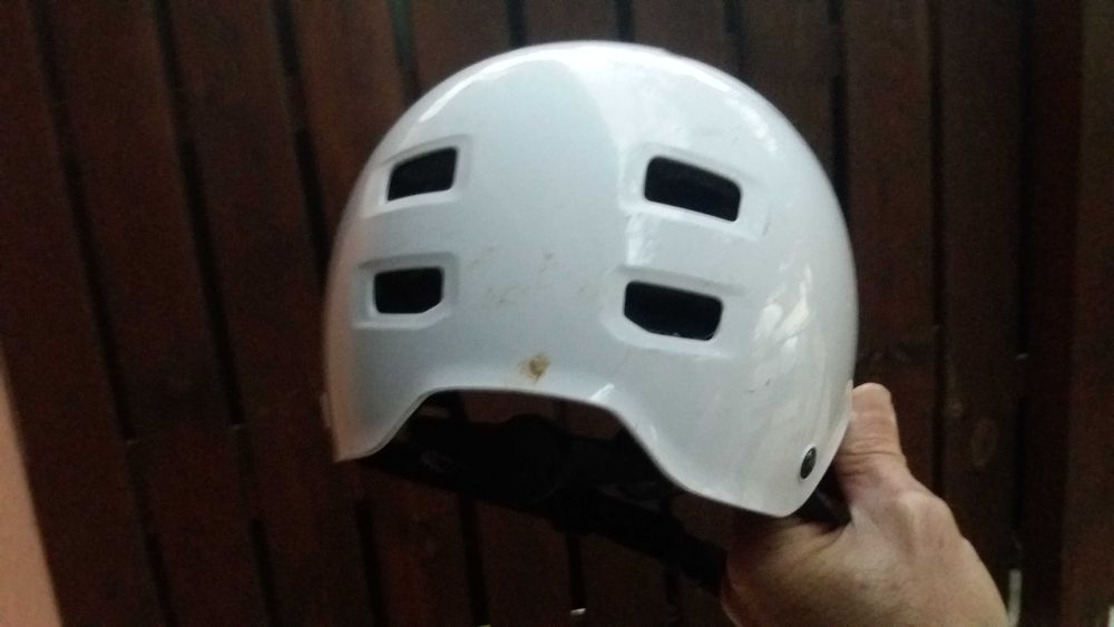 Capacete bicicleta/skate criança