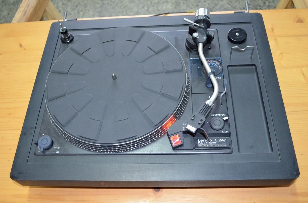 Lenco L-247 gira discos