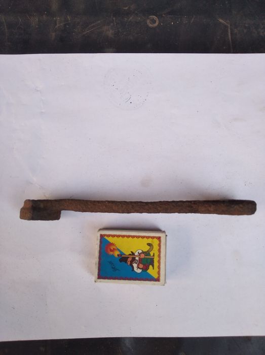 Продам очень старинный рожковой ключ