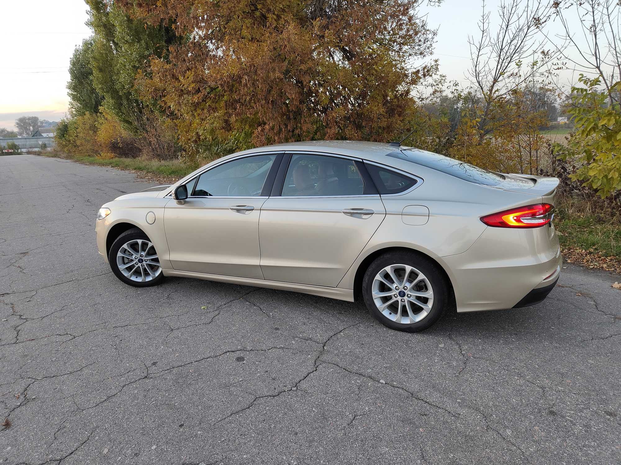 Ford Fusion Energy PlugIn Hybrid Titanium