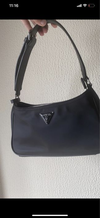 Mala marca Guess Preta