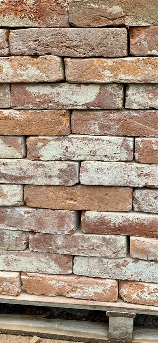 W Pięknym Stanie Poniemiecka Cegła Gotycka (Klasztorna) z rozbiórki