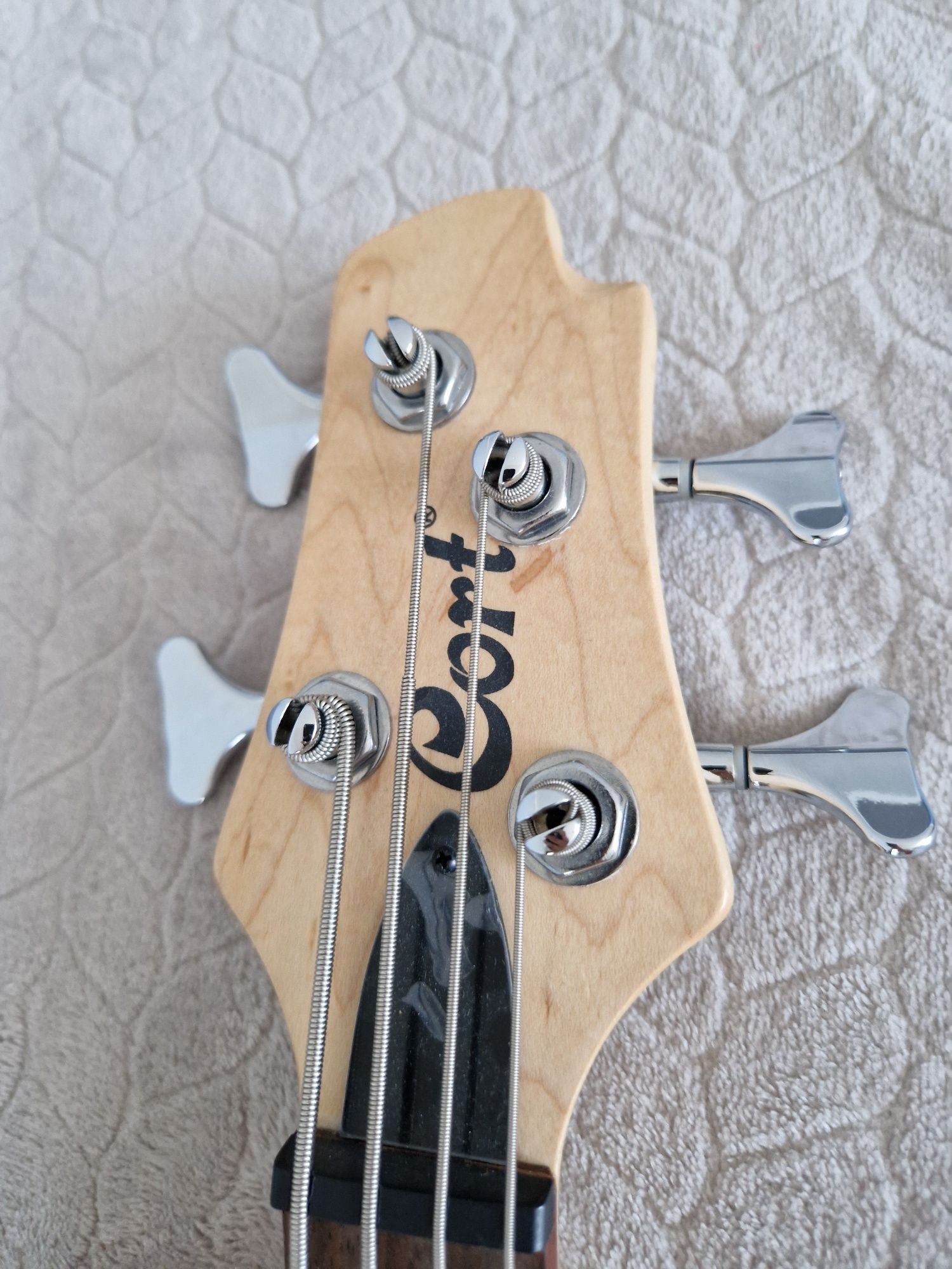 Gitara basowa 4 strunowa