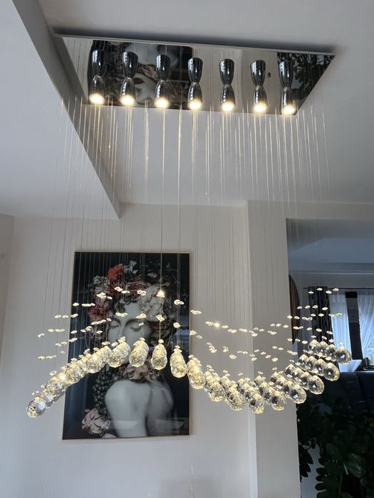 Żyrandol fala z kryształkami