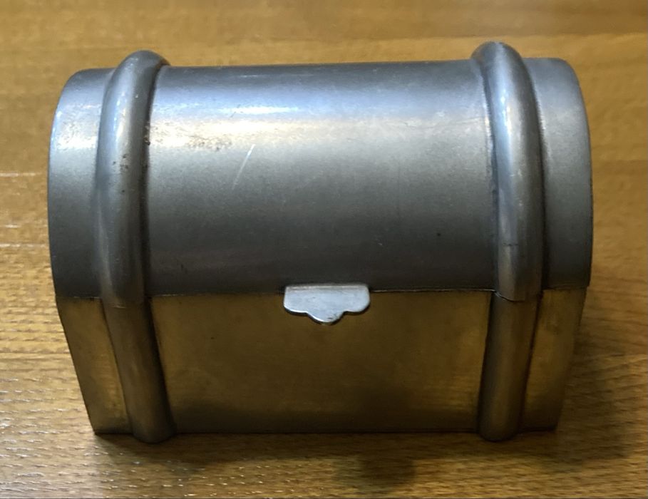 Baú em estanho a 95%