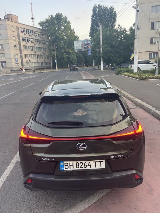 Lexus UX 2020 официал