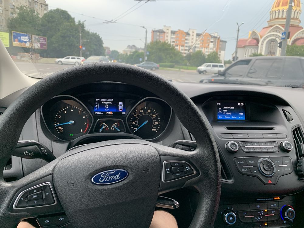 Ford Focus 2015 2.0 Бензин SE