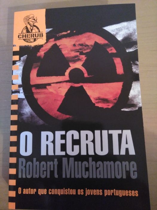 "O Recruta" de Robert Muchamore