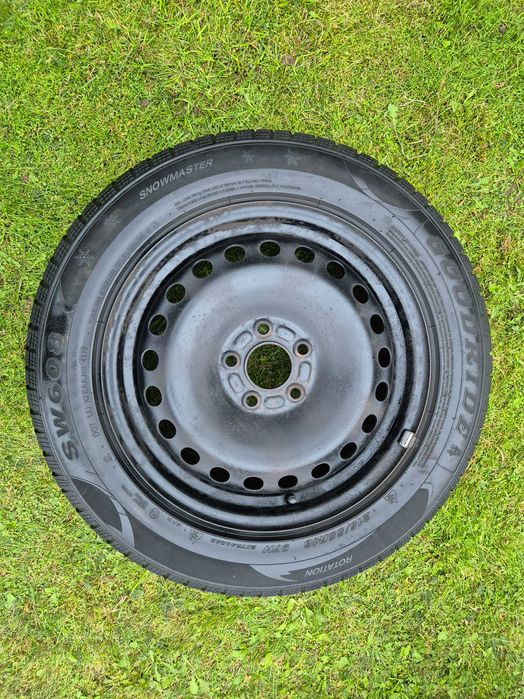 Koła zimowe 16" Ford 5 x 108 opony zimowe 215 / 55 / 16