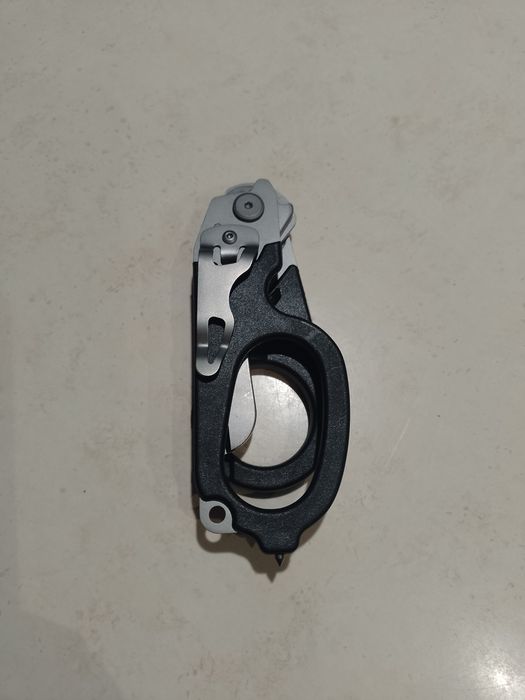 Nozyczki ratownicze  ,składane.