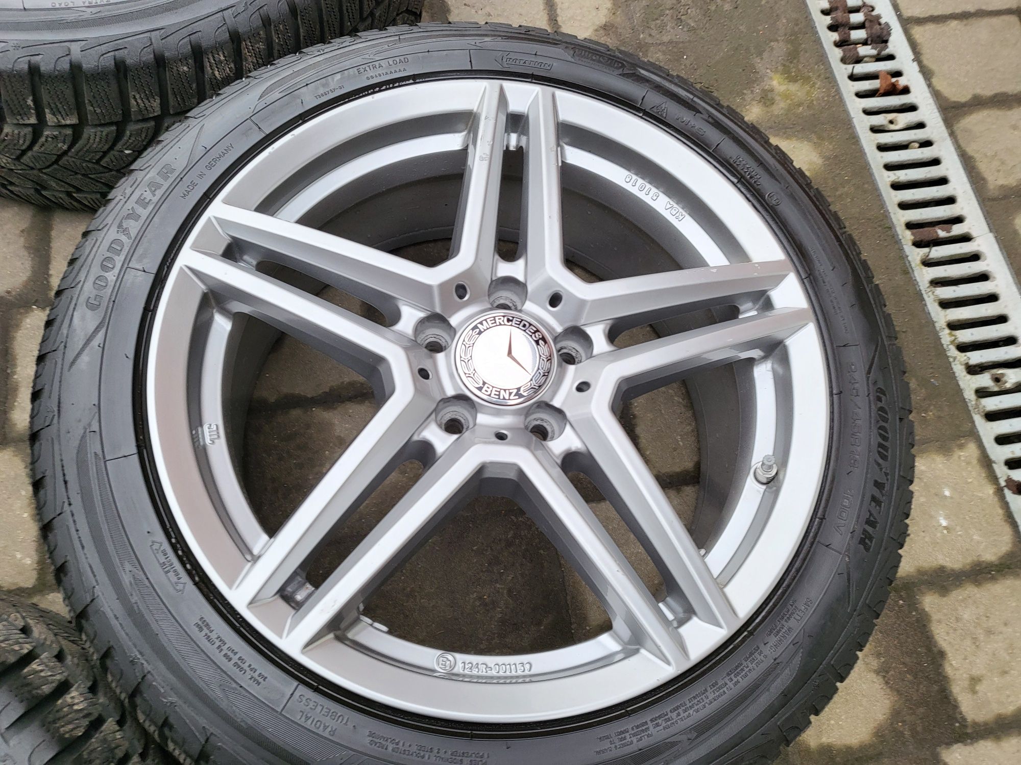 Felgi 18" Aluminiowe Mercedes C,E Clk9J 8J