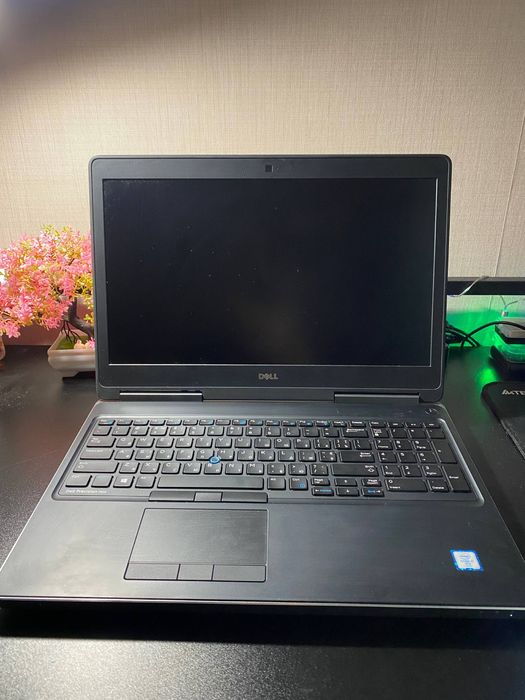 Ноутбук DELL Precision 7510 i7-6920HQ 16/256gb