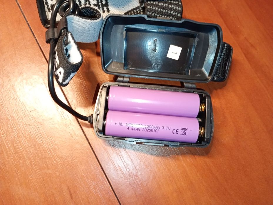 Налобний ліхтар USB,3 режими,водозахист IPX4,комплект акумуляторів.