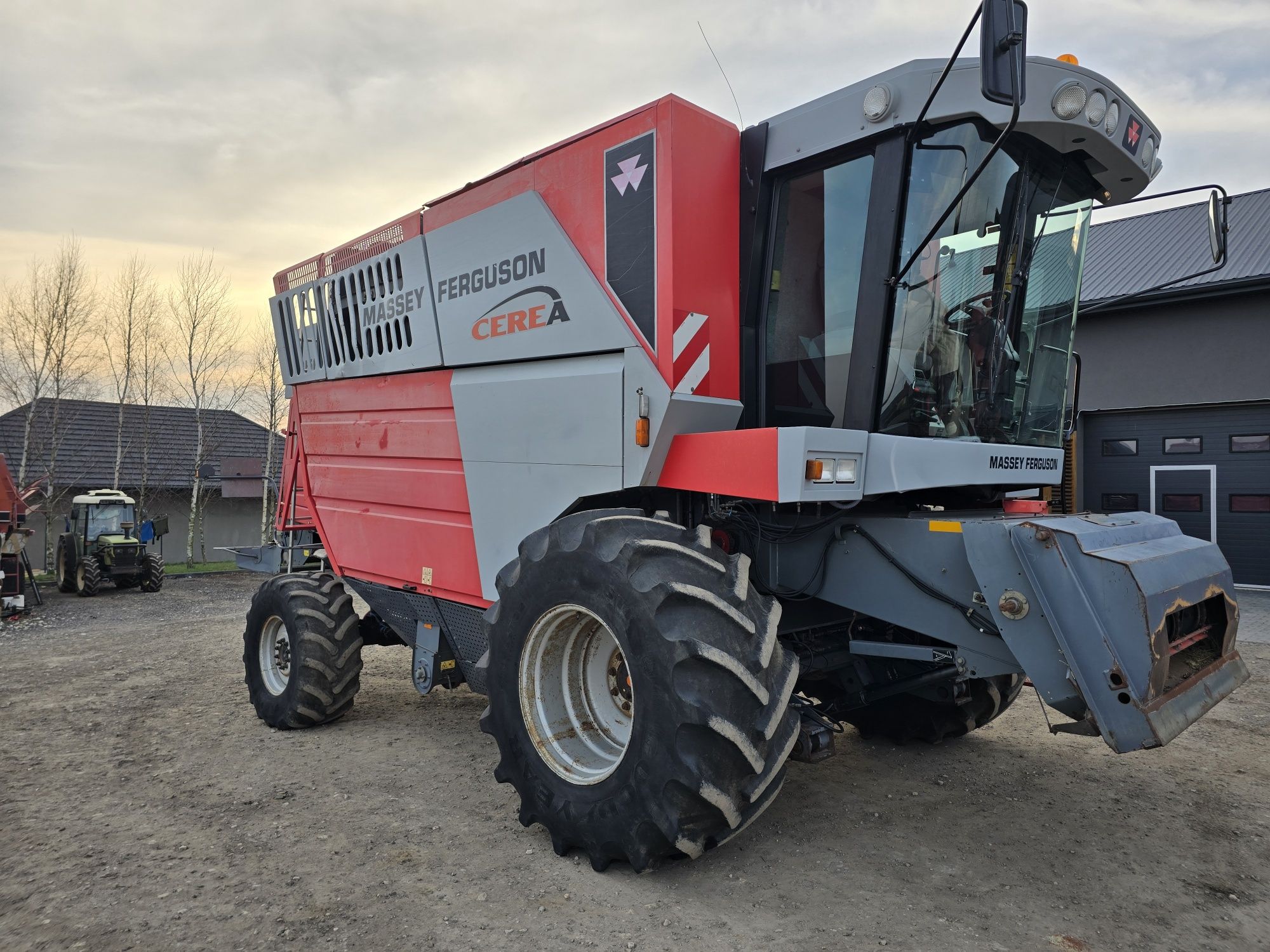 Massey Ferguson 7256 04r. 4.95m Heder 2700h klima wózek sieczkarnia 36