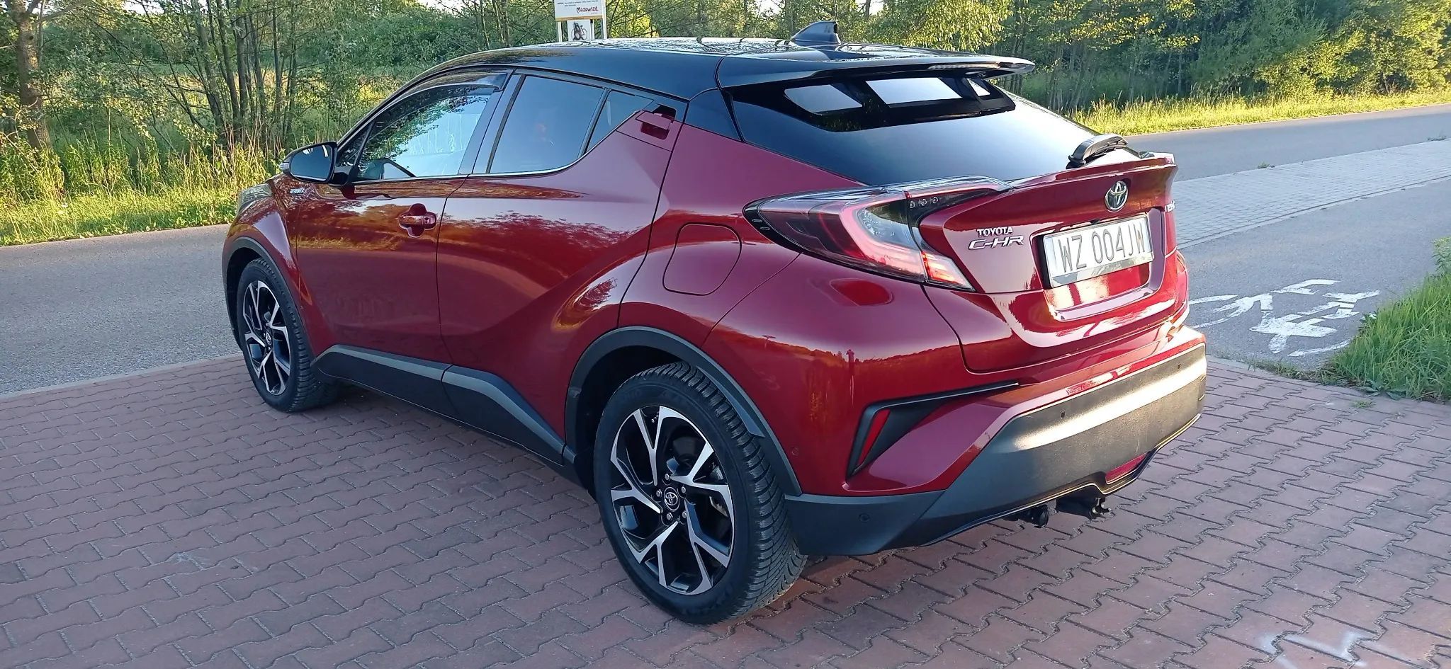 Toyota C-HR TOYOTA C-HR gwarancja Toyota, Serwisowana tylko w ASO, prywatnie