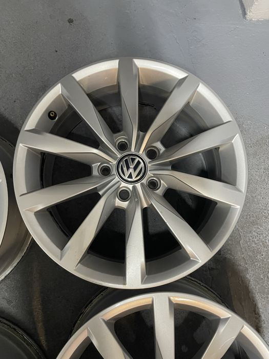 4x felga aluminiowa vw 5x112 17” 7J et49 golf