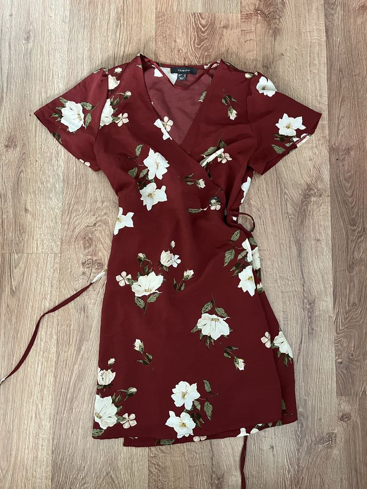 Bordowa sukienka w kwiaty krótko rękaw vintage kopertowy dekolt