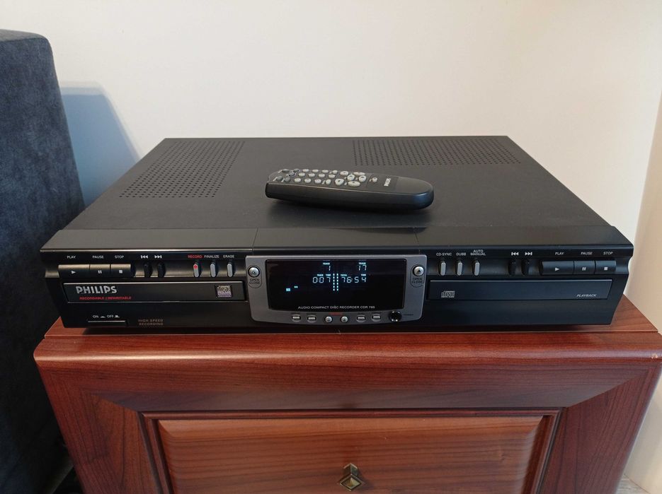 Odtwarzacz / nagrywarka CD PHILIPS CDR 765