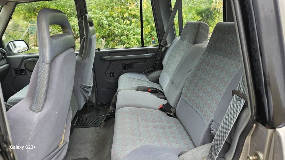 Land rover discovery 300