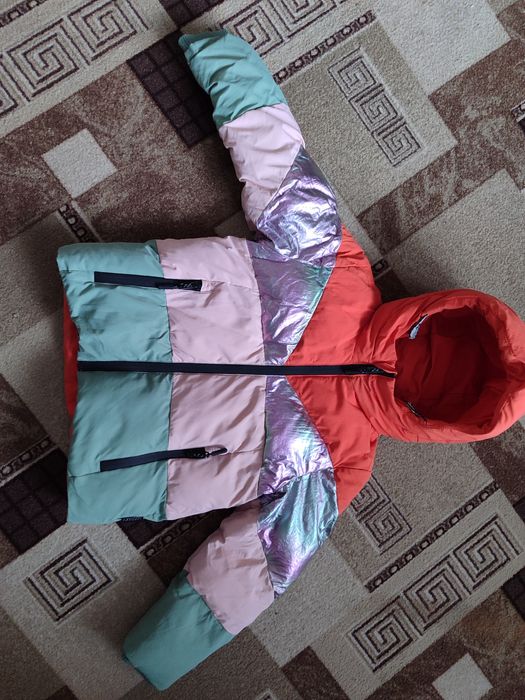 Зимова куртка для дівчинки 110-116