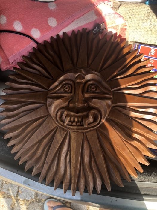 Sol em madeira feito a mao